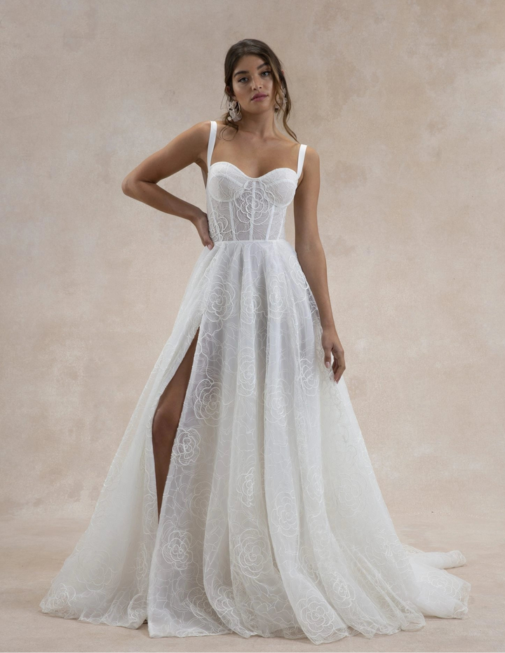 Tara Lauren Kismet - Size 10
