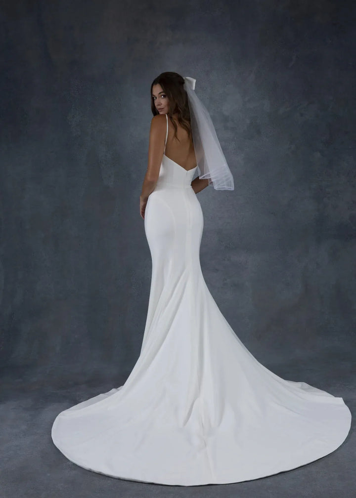 Tara Lauren Laguna - Size 8