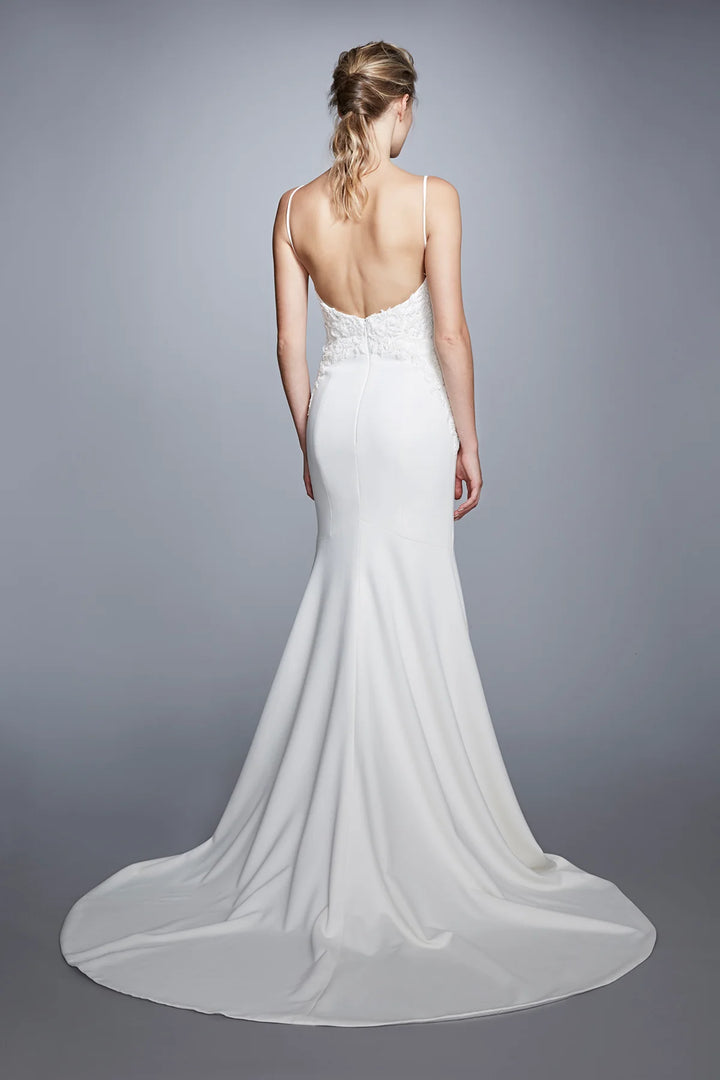 Theia Jasmine - Size 8