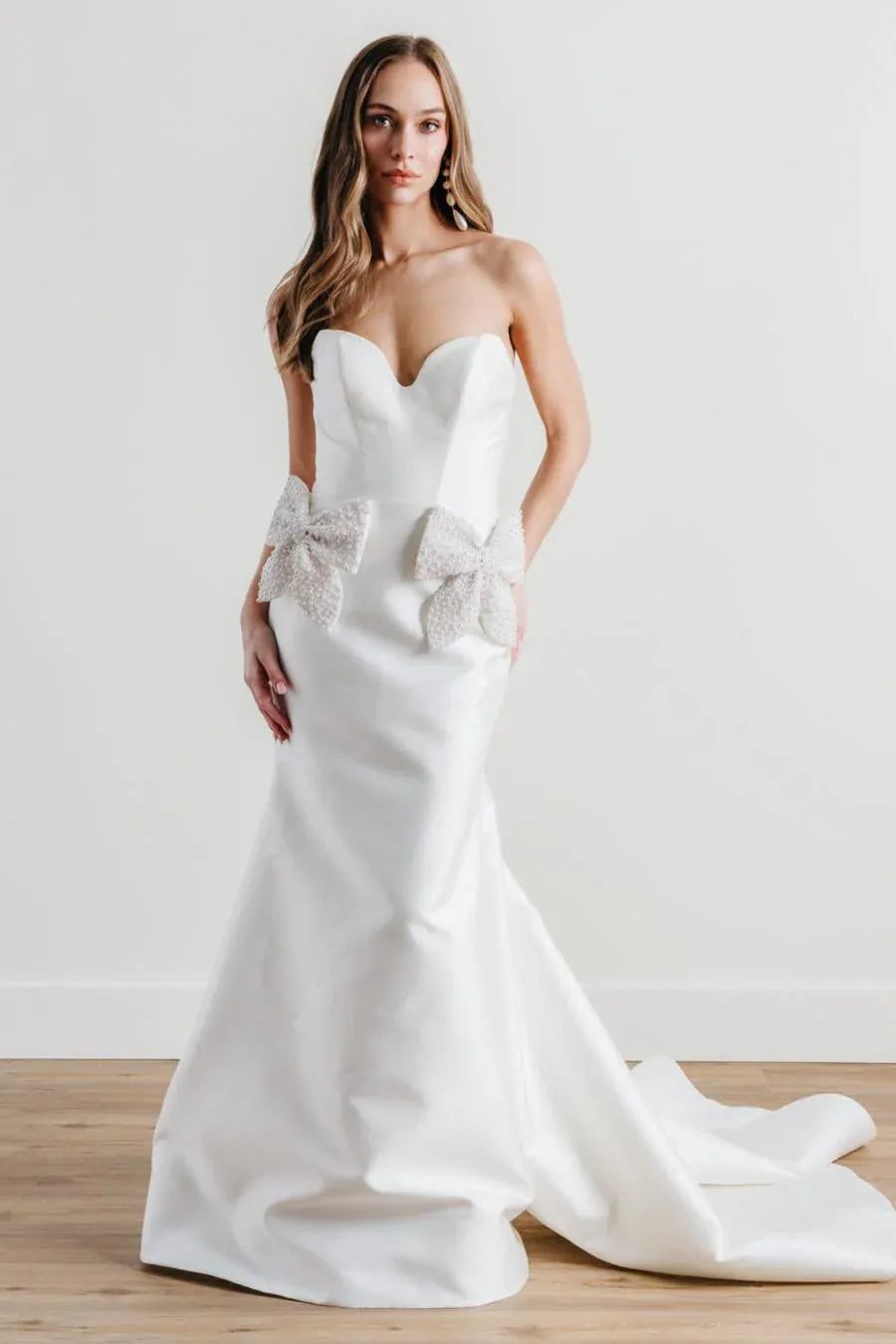 Locket by Watters Classic + Bows - Size 2 Size Chart