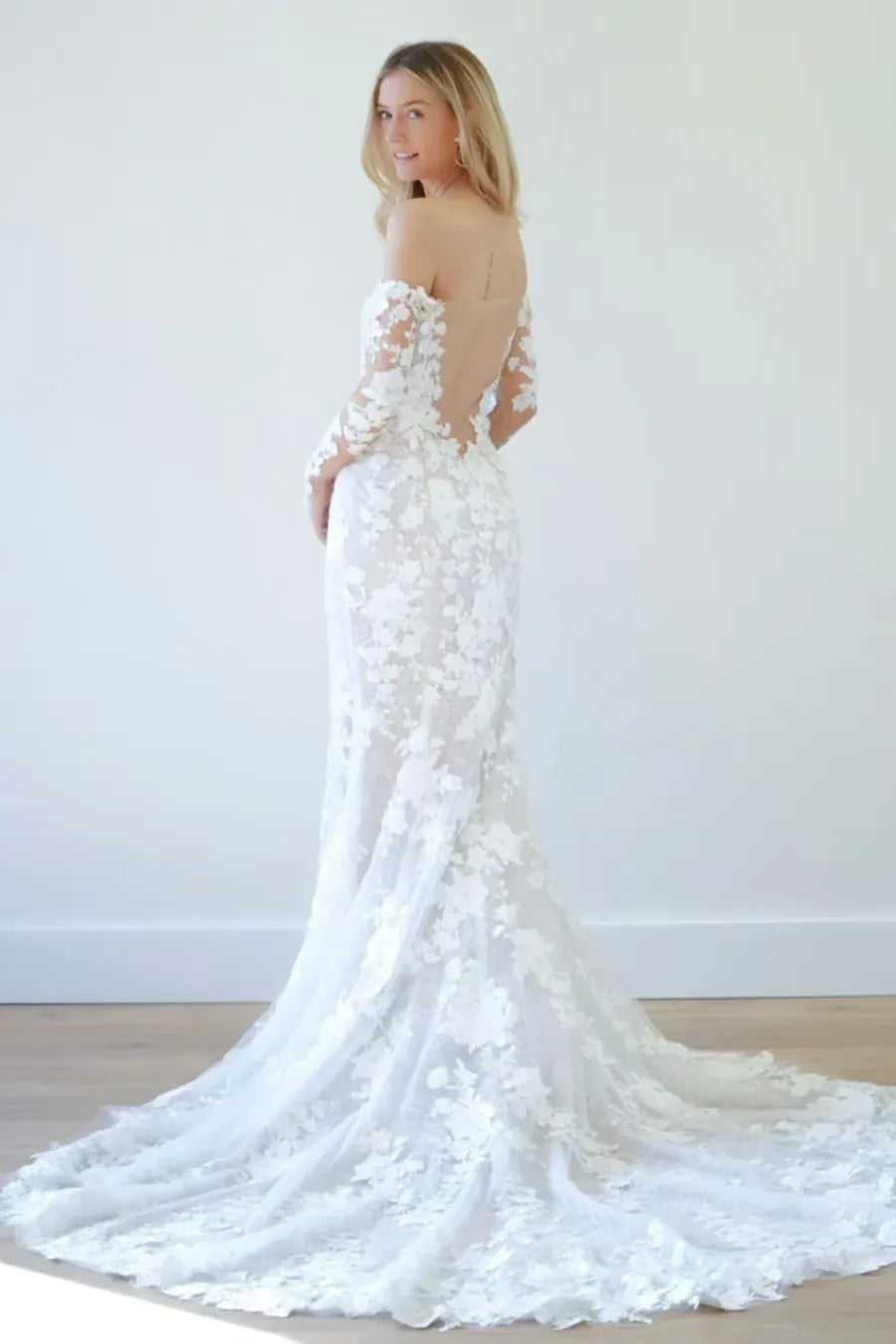 Watters Dream With Sleeves - Size 10