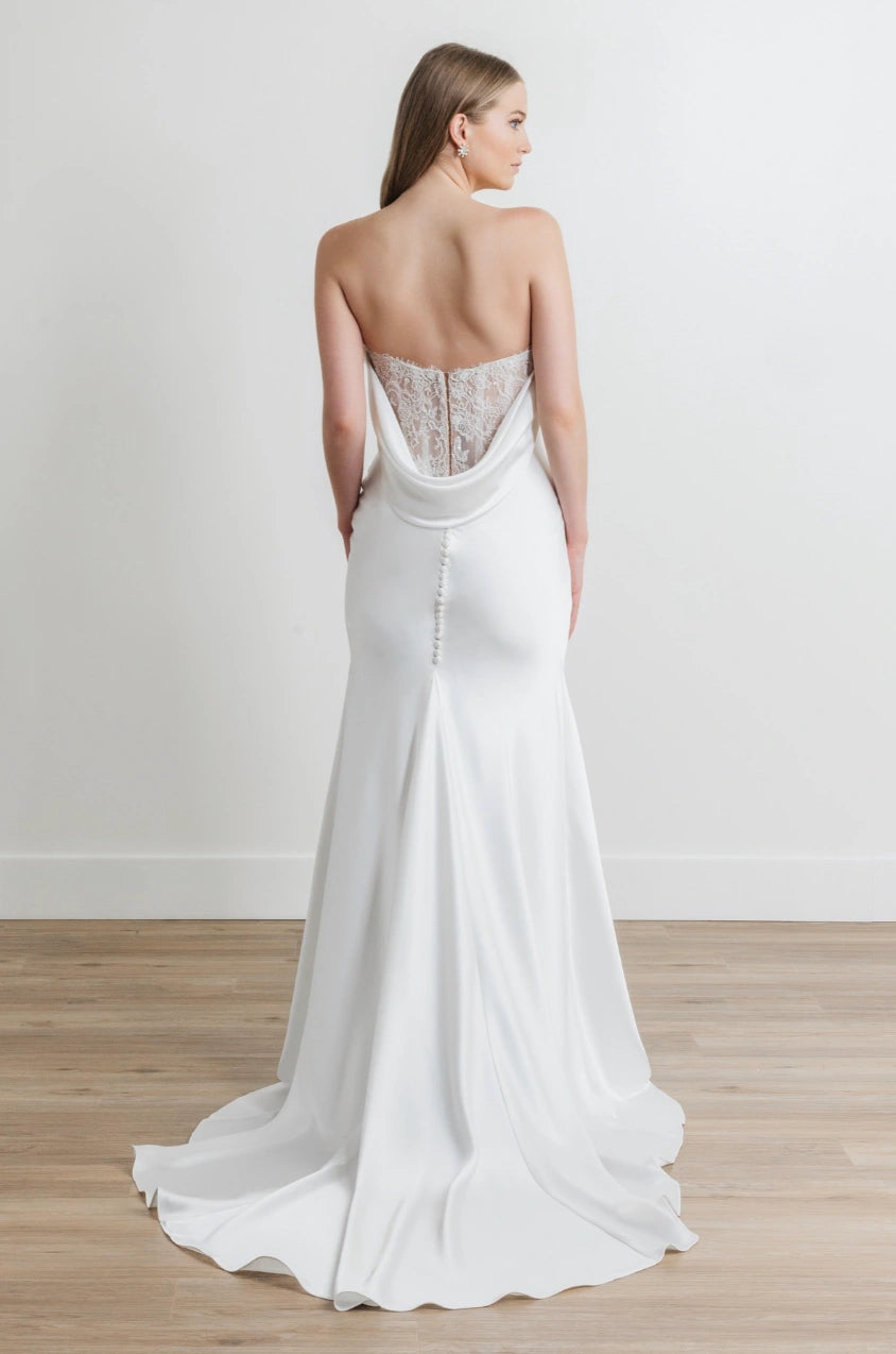 Watters Eowyn 68407B - Size 18, Extra Length
