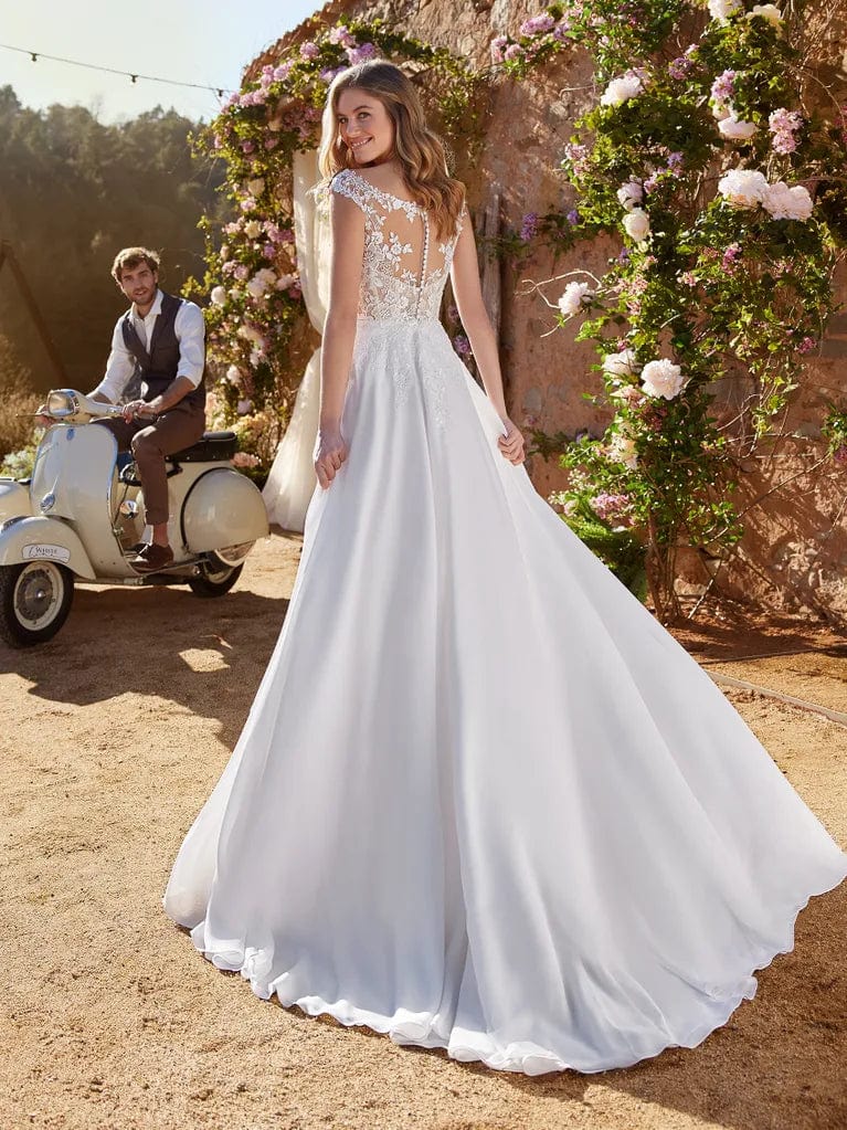 White One Ife - SIze 18 Luxe Redux Bridal White One Ife - SIze 18 Luxe Redux Bridal