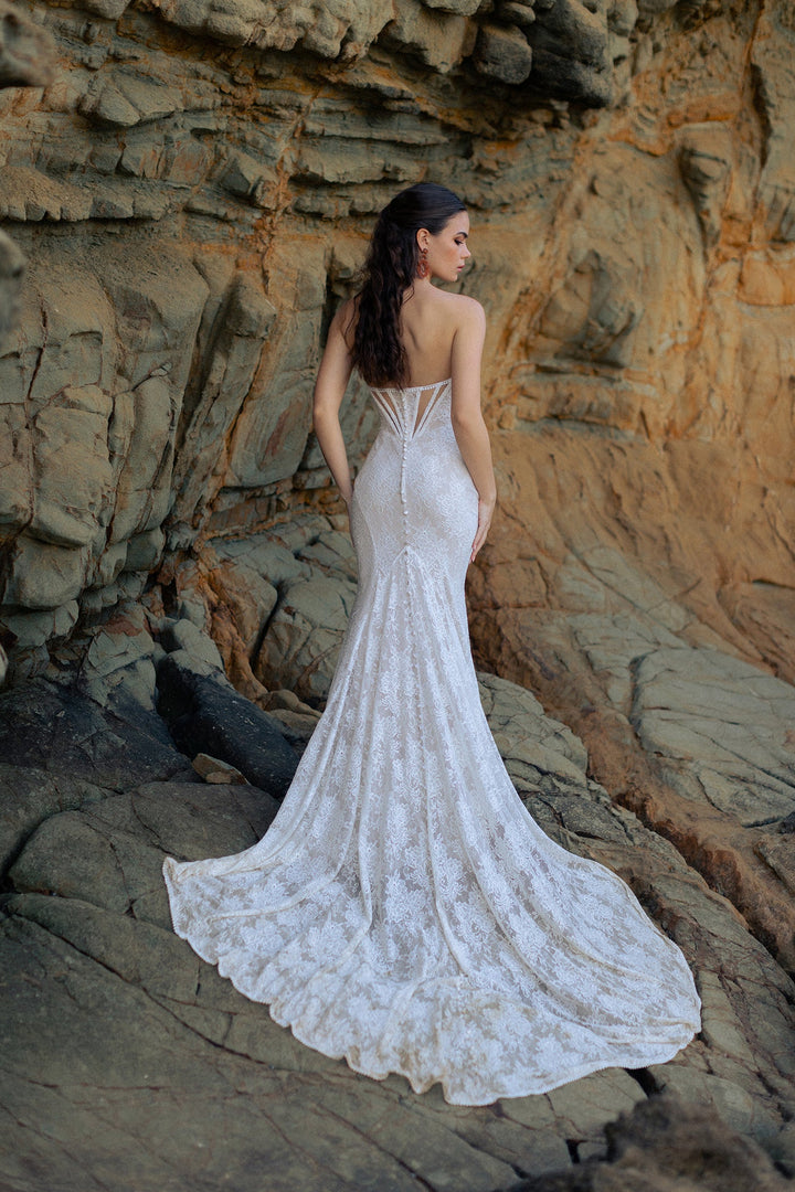 Wilderly Bride Azalea - Size 10