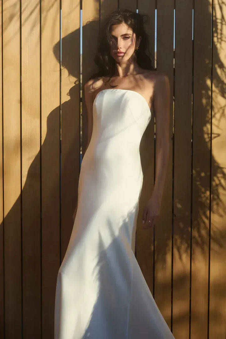 Willowby by Watters Comet + Cape - Size 12, Extra Length