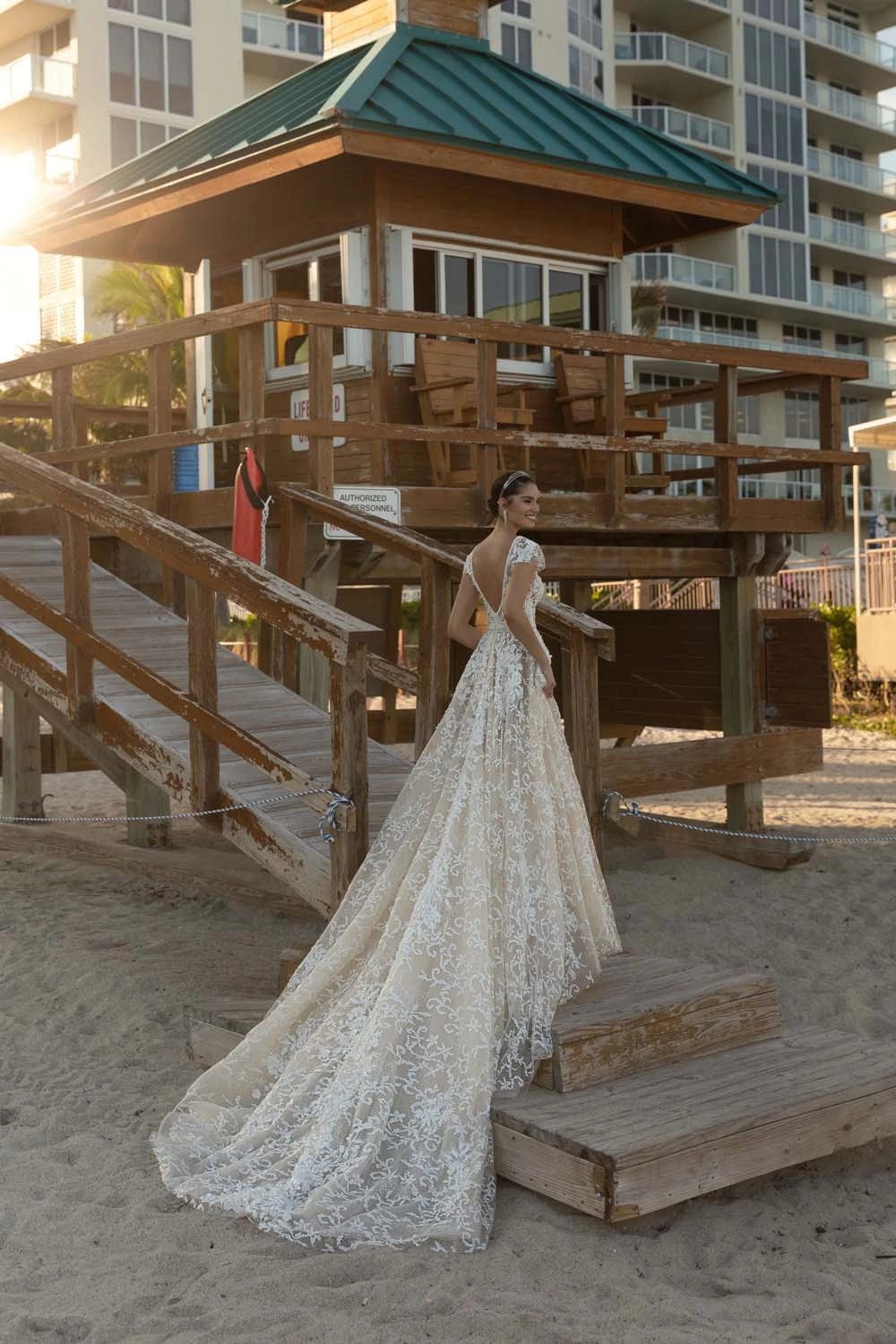 Wona Concept Serena - Size 12 Luxe Redux Bridal Wona Concept Serena - Size 12 Luxe Redux Bridal