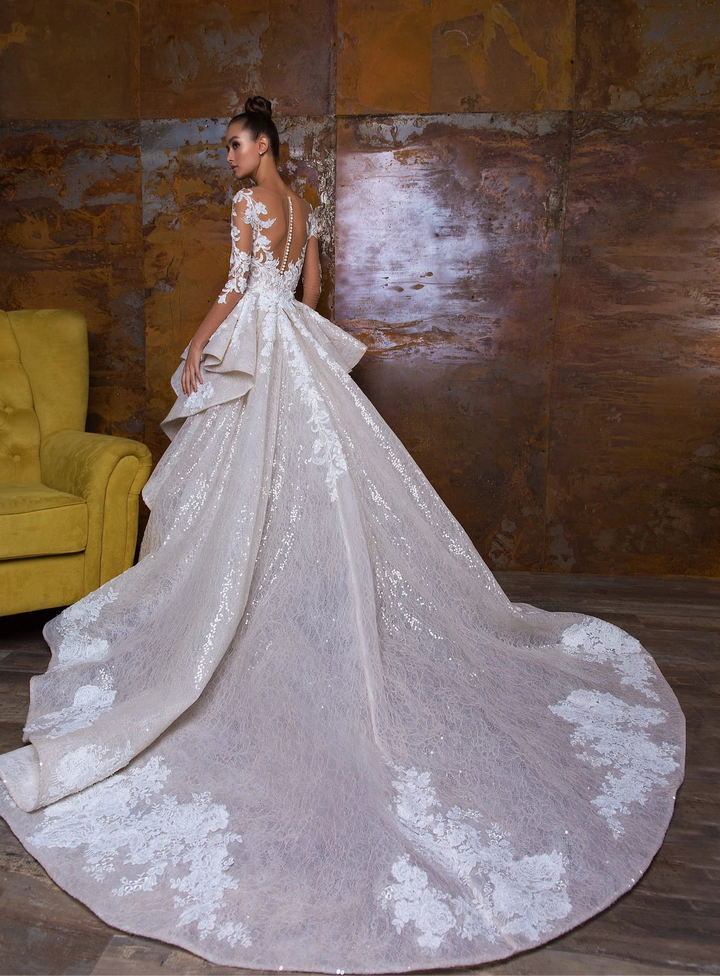 Wona Nika Overskirt - Size 10