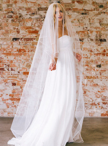 Silk Tulle Chantilly Lace Bridal Veil Kate Veil | Eden Luxe Bridal