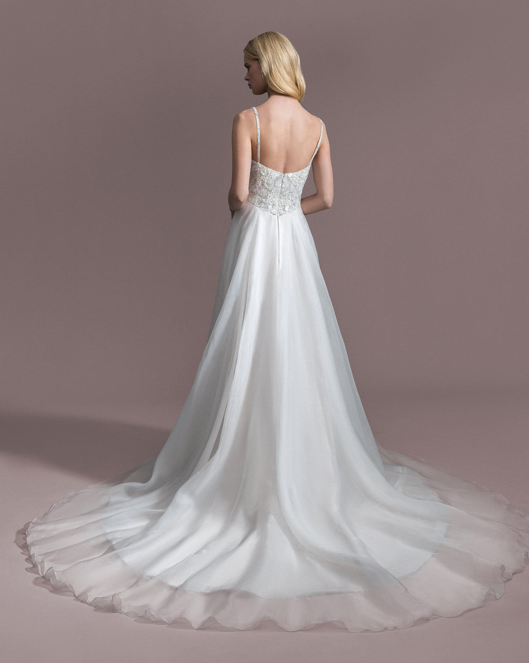 Allison Webb Everleigh - Size 10