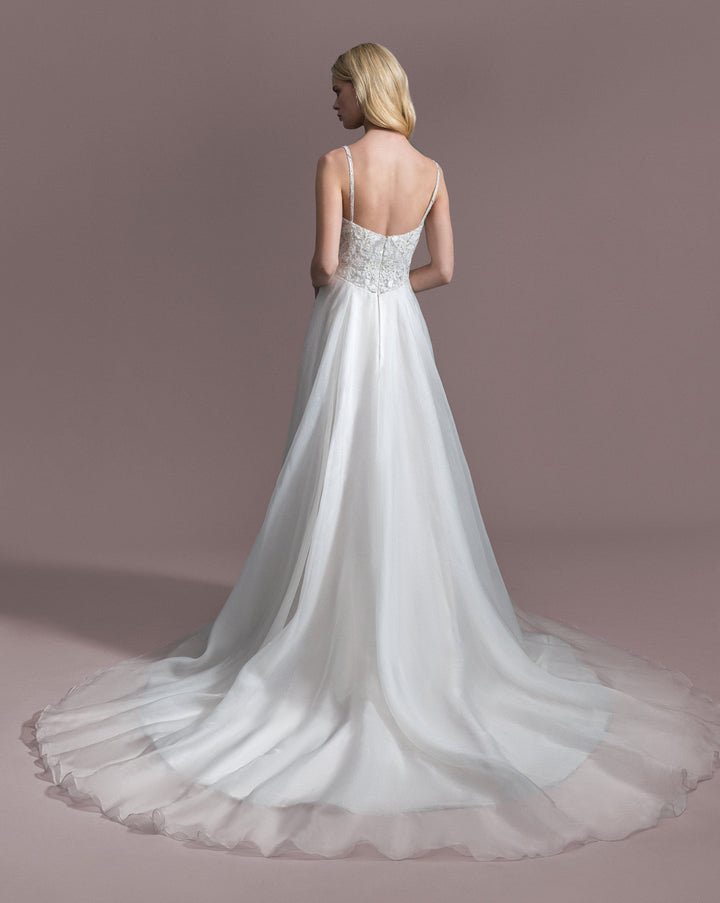 Allison Webb Everleigh - Size 10