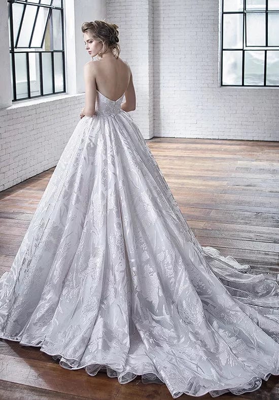 Badgley Mischka Carrington - Size 8