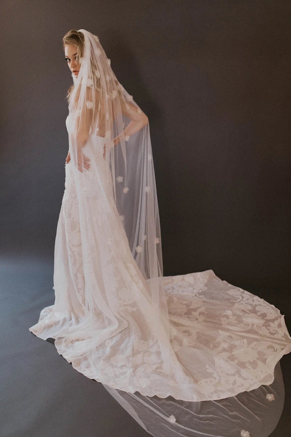 UNTAMED PETALS Jasmine Classic Tulle Bridal Veil NEW Ivory White Cathedral Ursumy Wedding 2T Veil Long Cathedral Veils Soft Tulle  main image 2