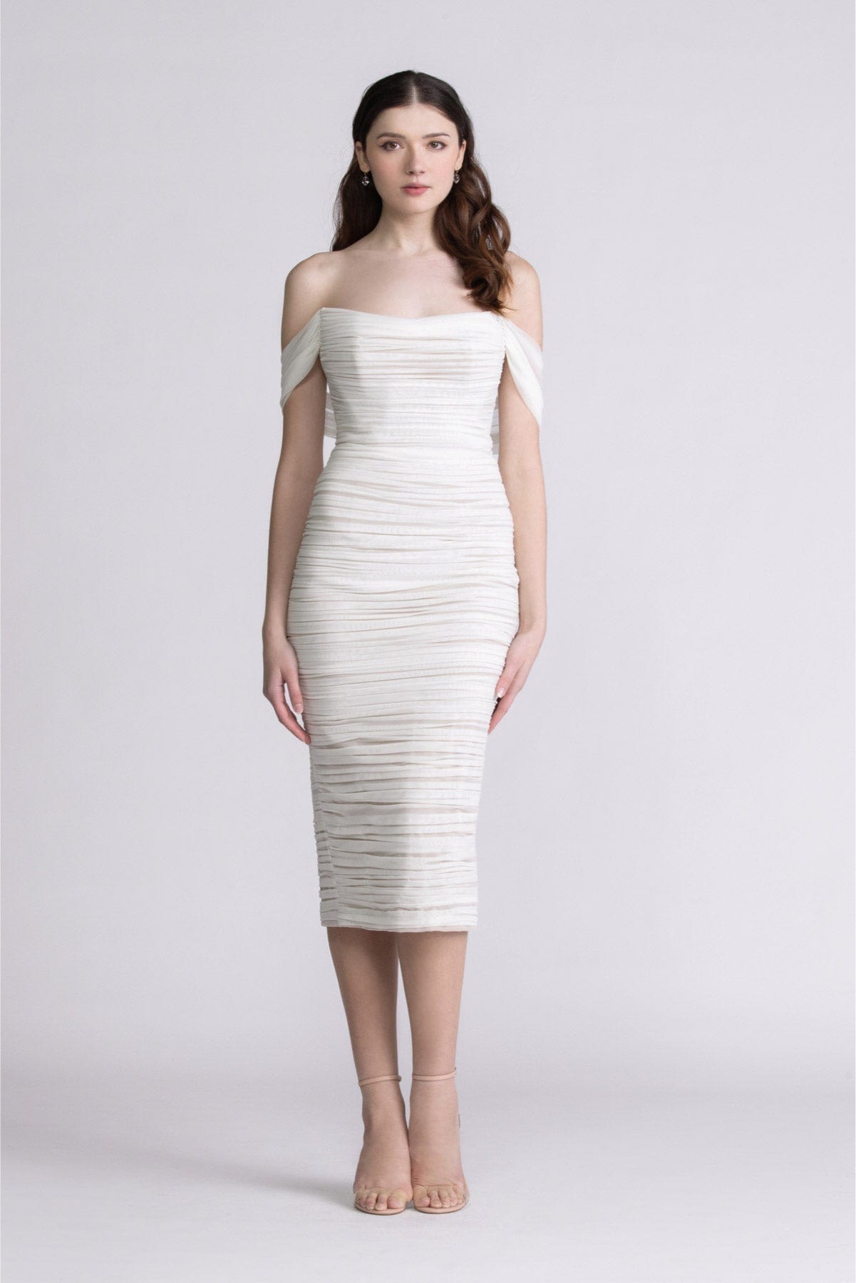 セール！ 洋書　ICON DRESSED　ANNETT MEYER　ドレス 図録 stina / cape collar dress / white