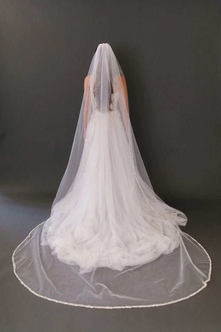 Untamed Petals Cassia Veil