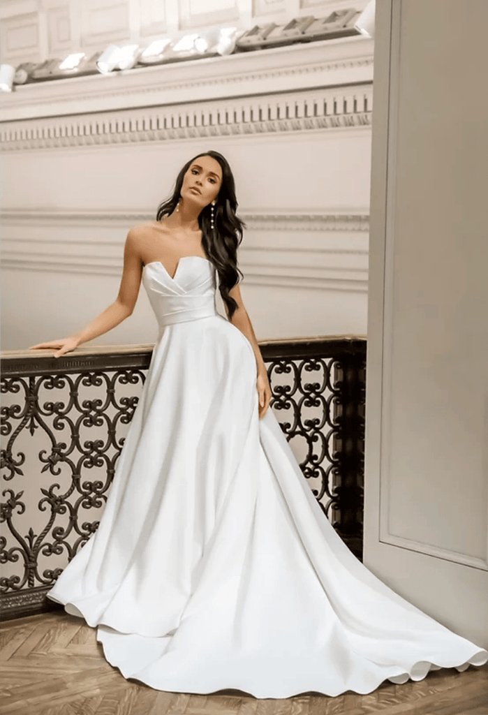 Colby John Sophia L22620 Size 6 Luxe Redux Bridal