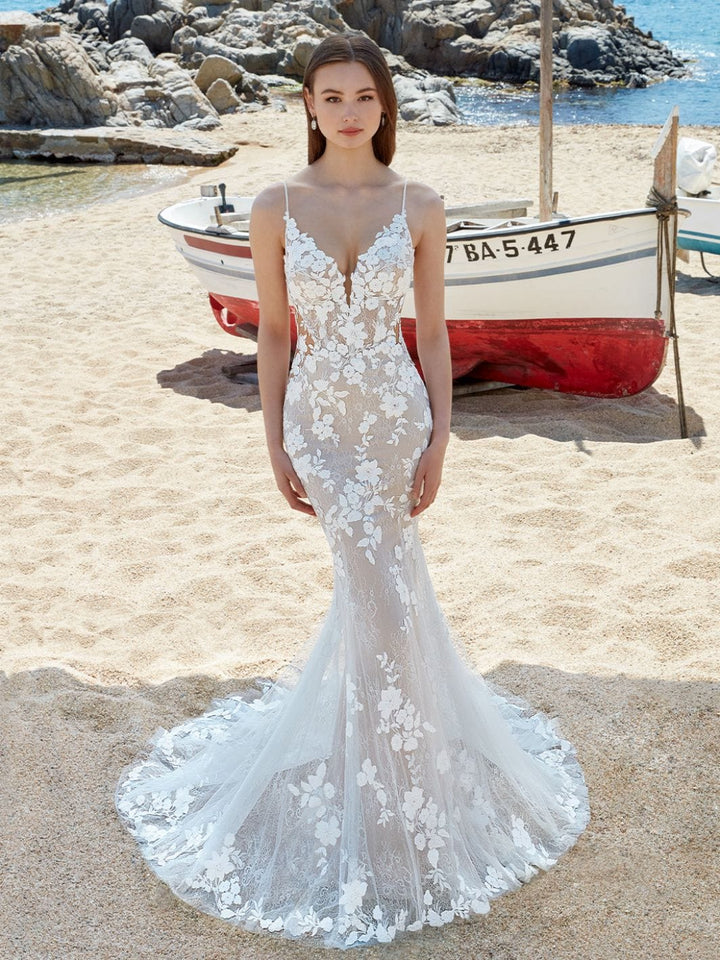 Love by Enzoani Alara - Size 16