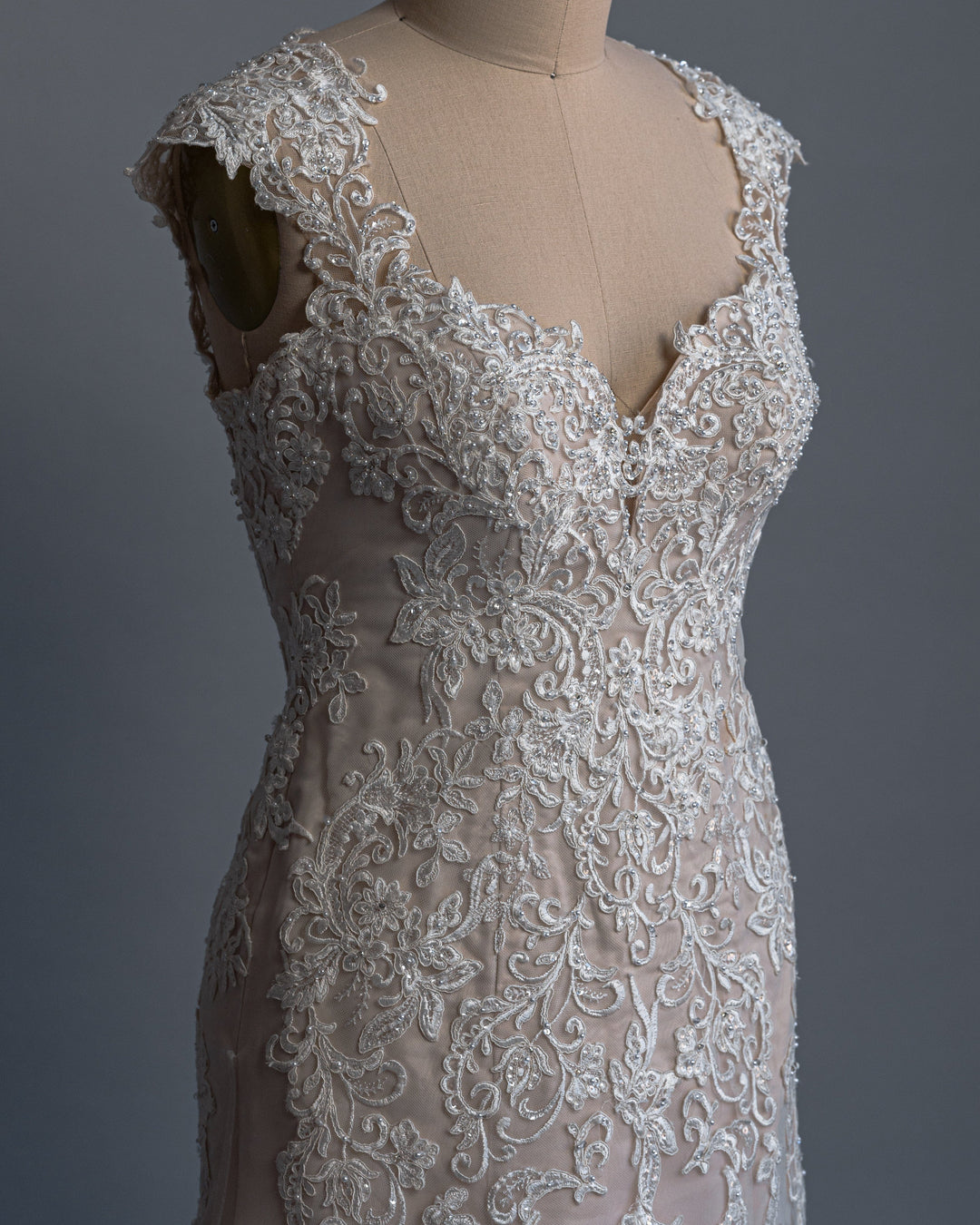 Essense of Australia D2262 - Size 12