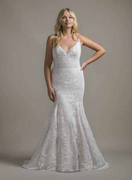 Plus Size Wedding Dresses Online - Designer Gowns for Curvy Brides  Ready-to-Ship - Luxe Redux Bridal