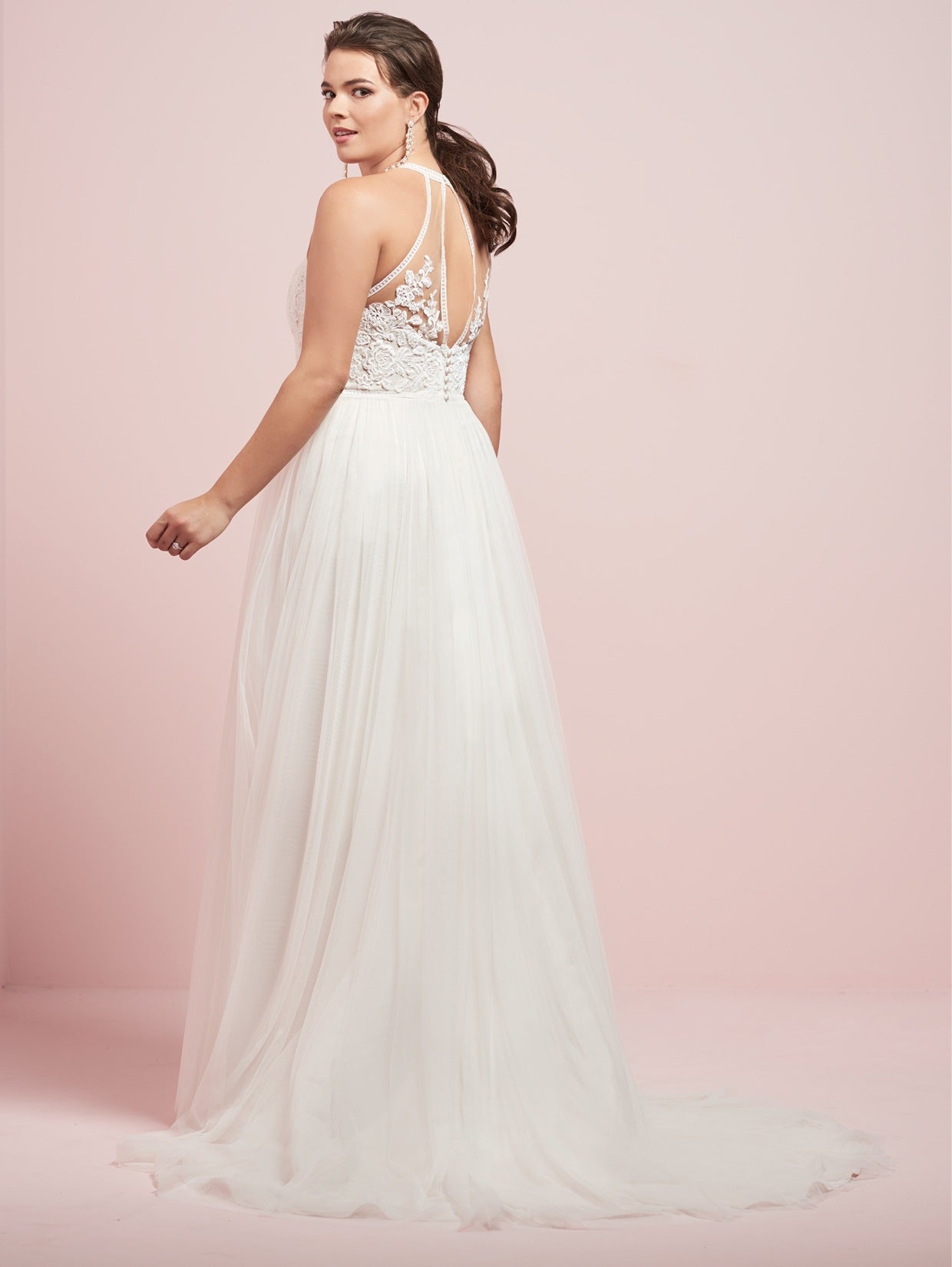 House of Wu 29352 - Size 16W – Luxe Redux Bridal