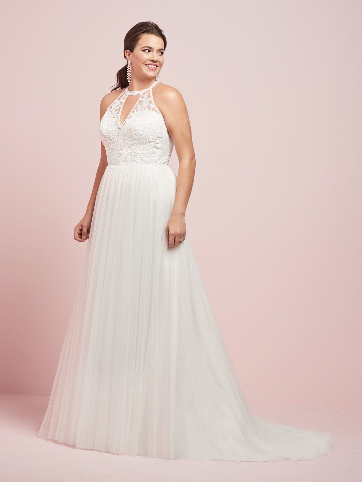 House of Wu 29352 - Size 16W – Luxe Redux Bridal