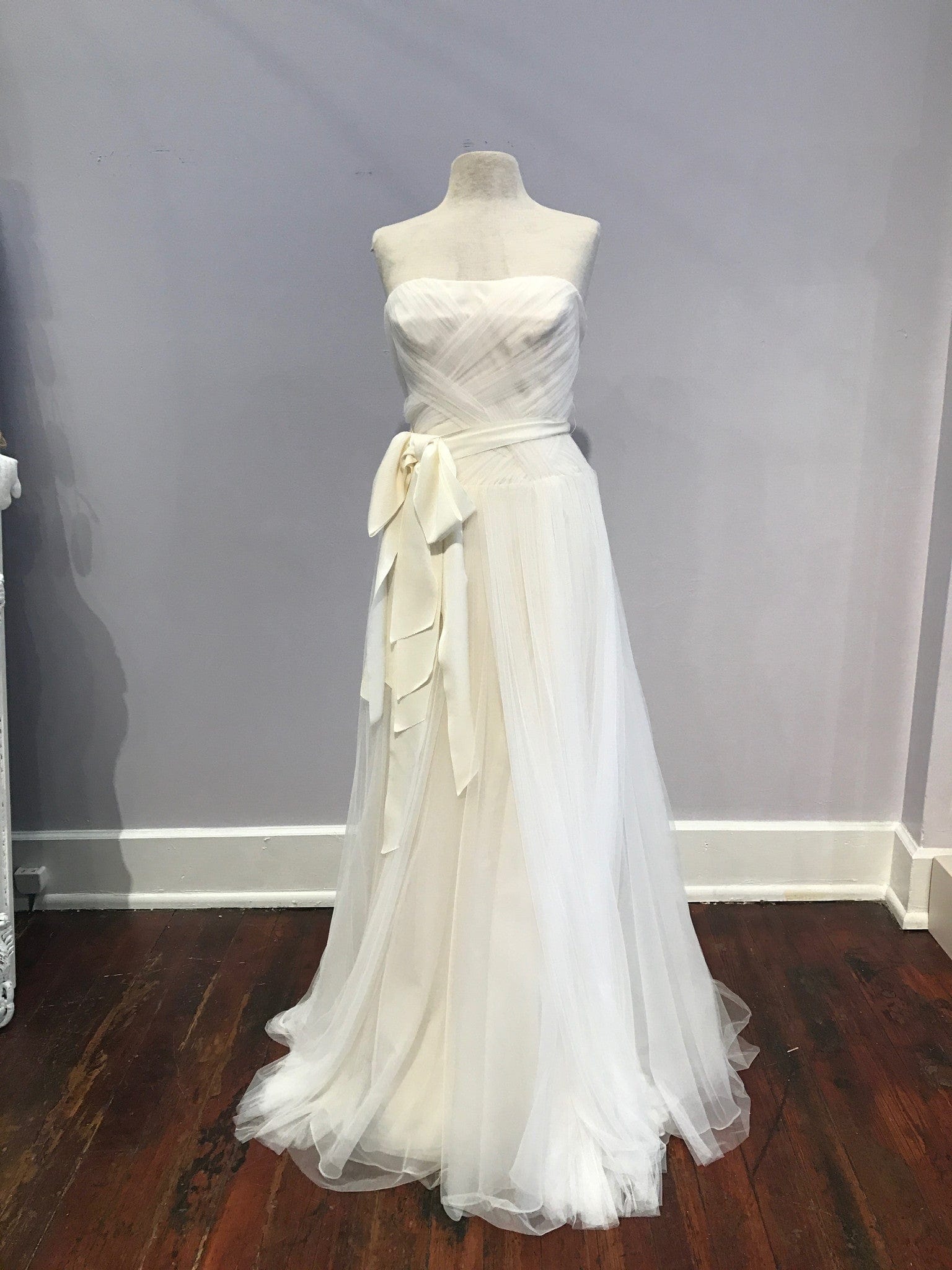 Vera Wang Delaney - Size 12