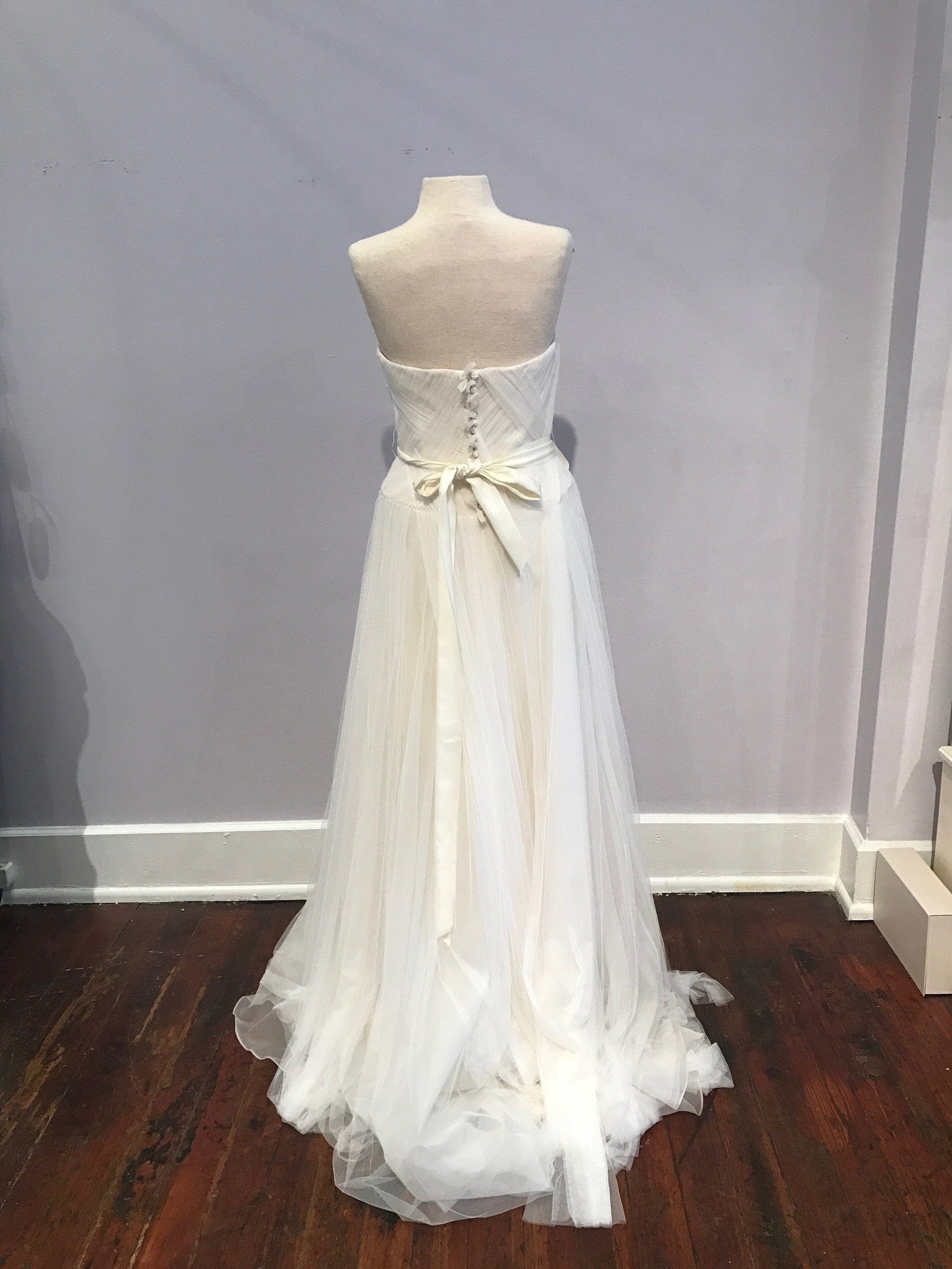 Vera Wang Delaney - Size 12