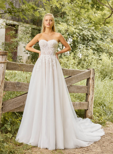 La Perle LP2202 Size 16 – Luxe Redux Bridal