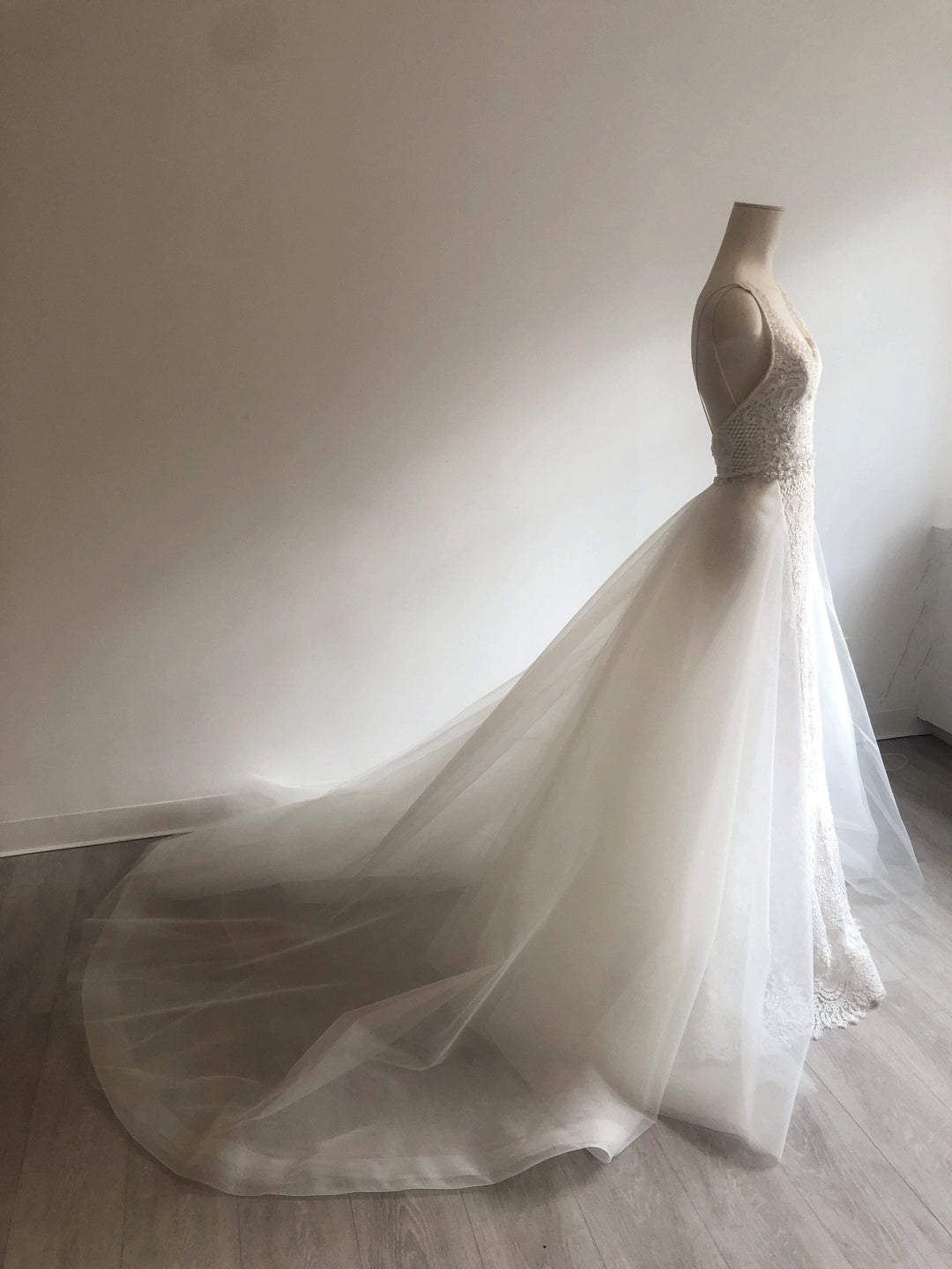 Lazaro Emmeline - Size 14