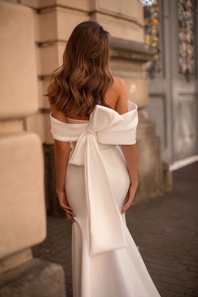 Milla Nova Suzette Size Medium – Luxe Redux Bridal