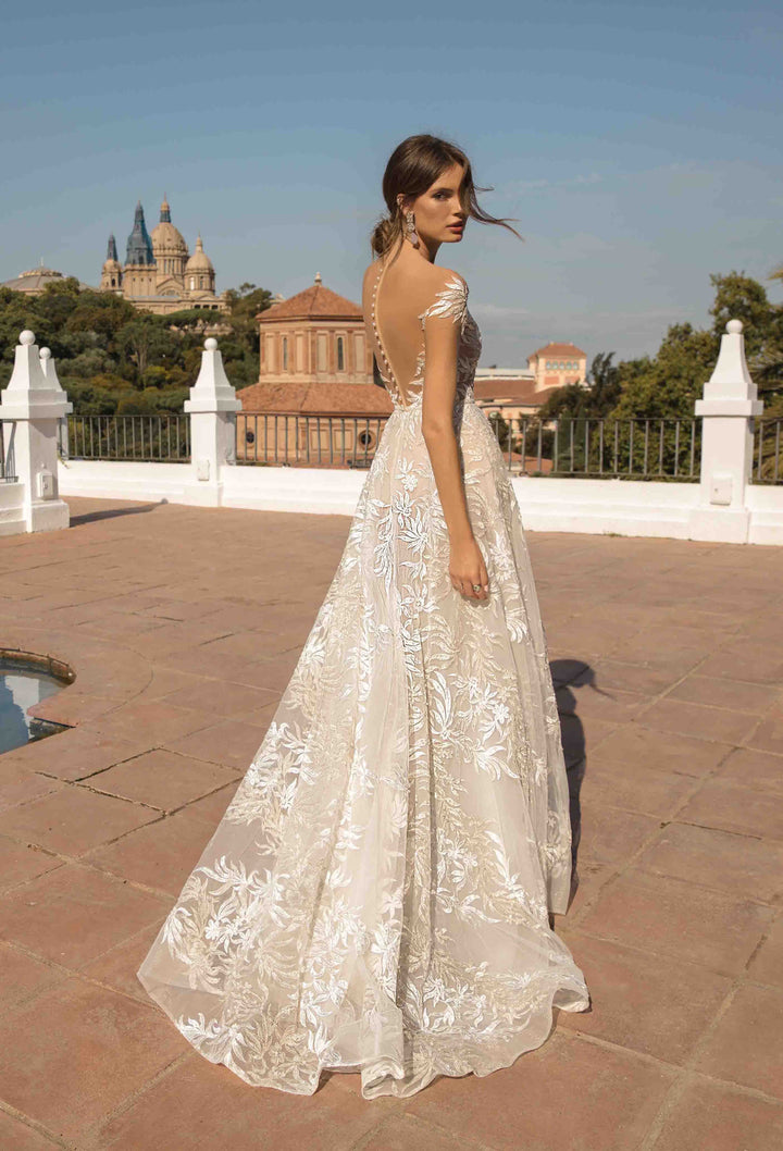 Muse by Berta Daphne - Size 8