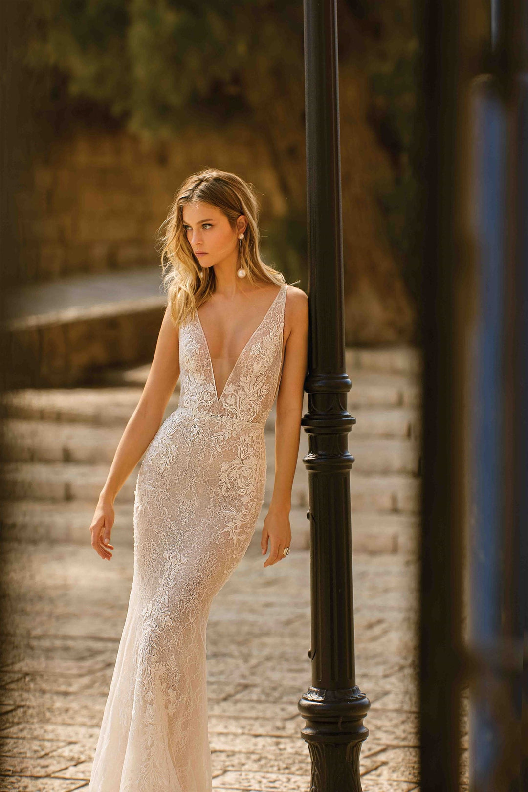 Muse by Berta Emma - Size 6