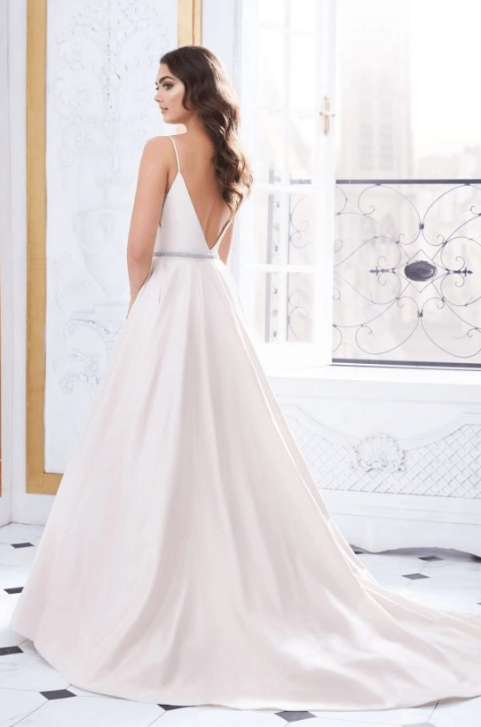 Paloma Blanca 4850 - Size 6