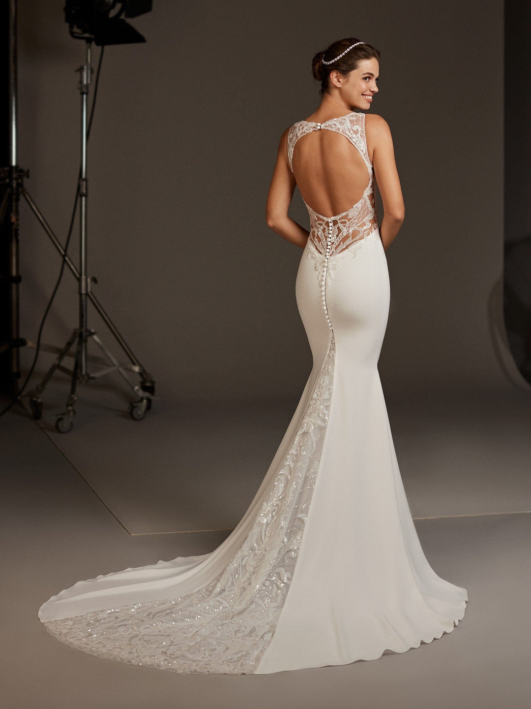 Pronovias Aquila - Size 8