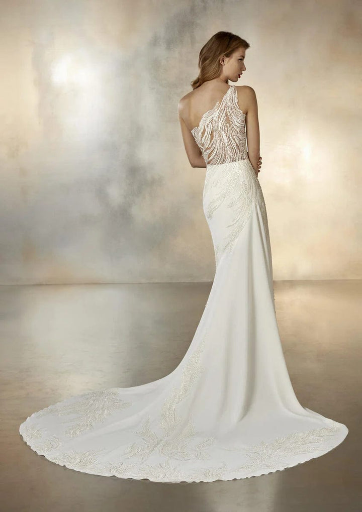 Pronovias Dance - Size 14