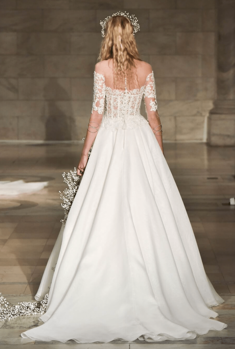 Reem Acra Beauty - Size 10