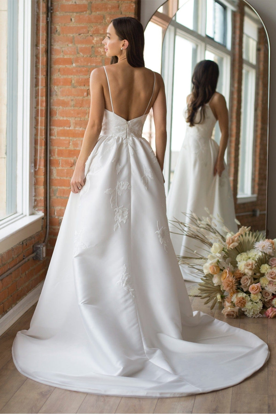 WTOO Tatum - Size 8 Luxe Redux Bridal WTOO Tatum - Size 8 Luxe Redux Bridal