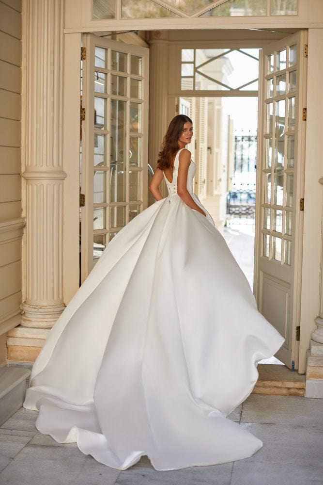 White Lace by Milla Nova Paula Size 14 – Luxe Redux Bridal