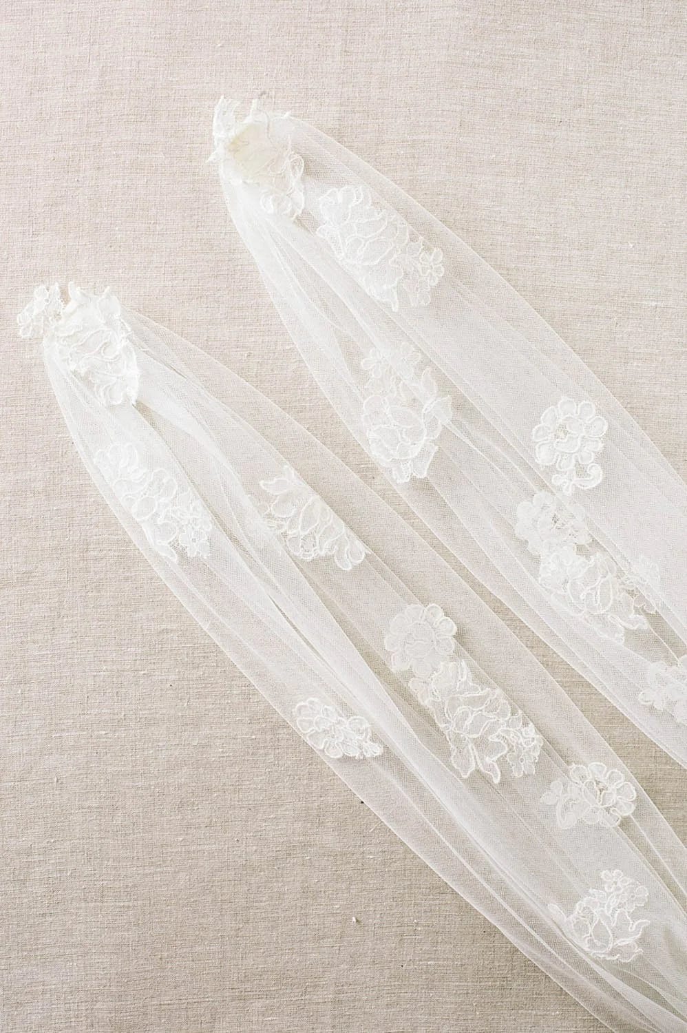Sara Gabriel Annie Straps