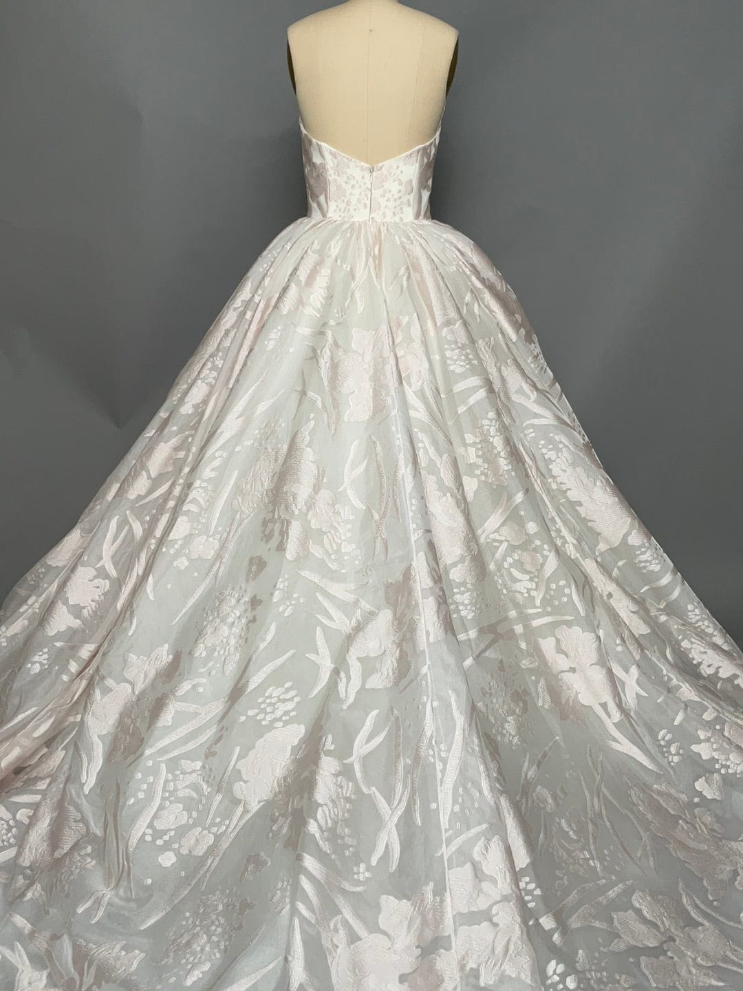 Badgley Mischka Carrington Size 8 Luxe Redux Bridal